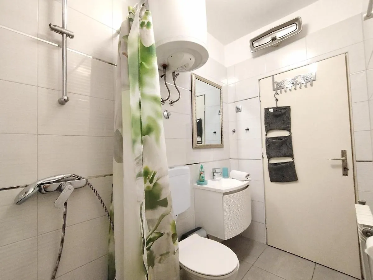 Apartment Ane 德拉马利