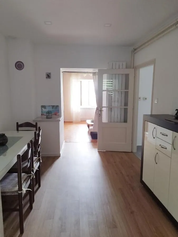 Apartment Ane 德拉马利