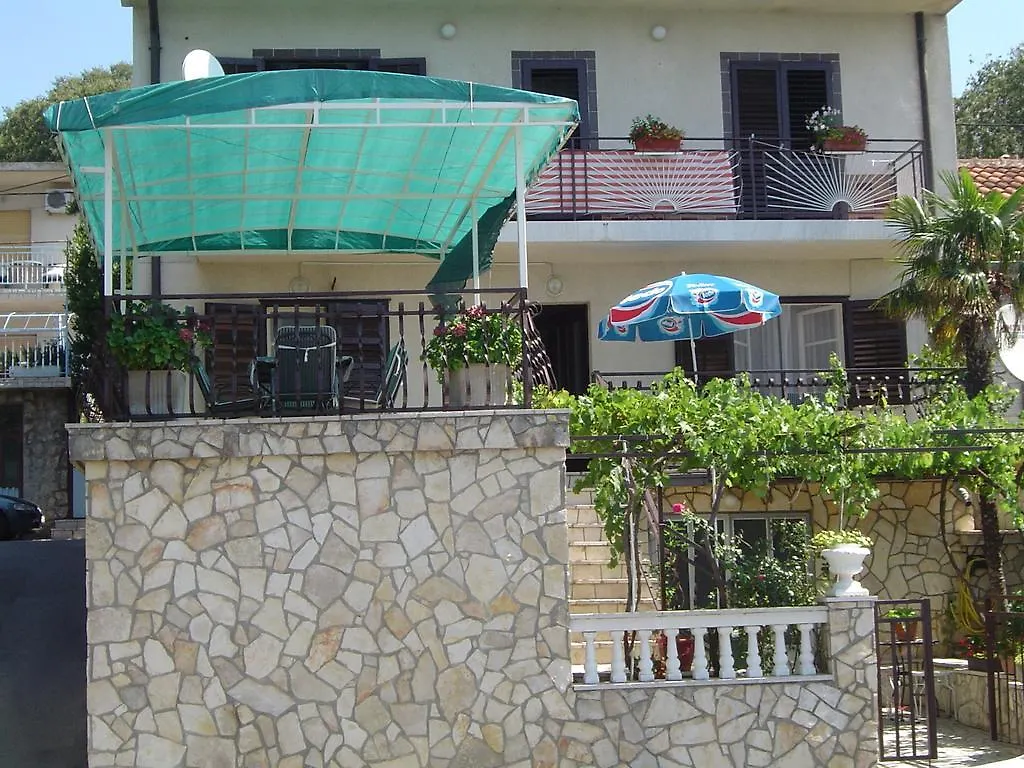 Apartment Ane 德拉马利